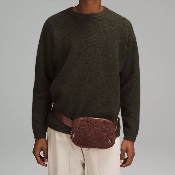 Lululemon 1L Unisex Everywhere Belt Bag Fleece Brown/Gold BRAND NEW - Picture 6 of 8